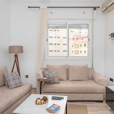 Appartement Ensolleille Au Coeur De Tanger Bagian luar foto