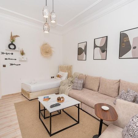 Appartement Ensolleille Au Coeur De Tanger Bagian luar foto