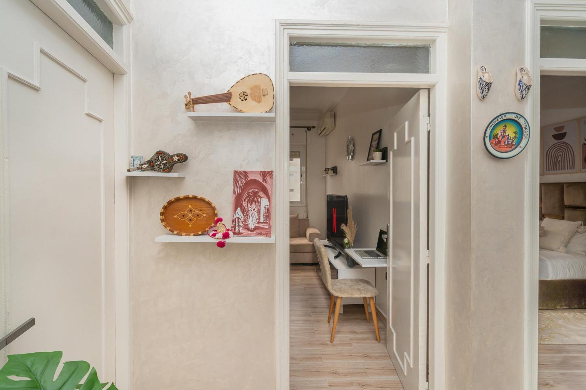 Appartement Ensolleille Au Coeur De Tanger Bagian luar foto