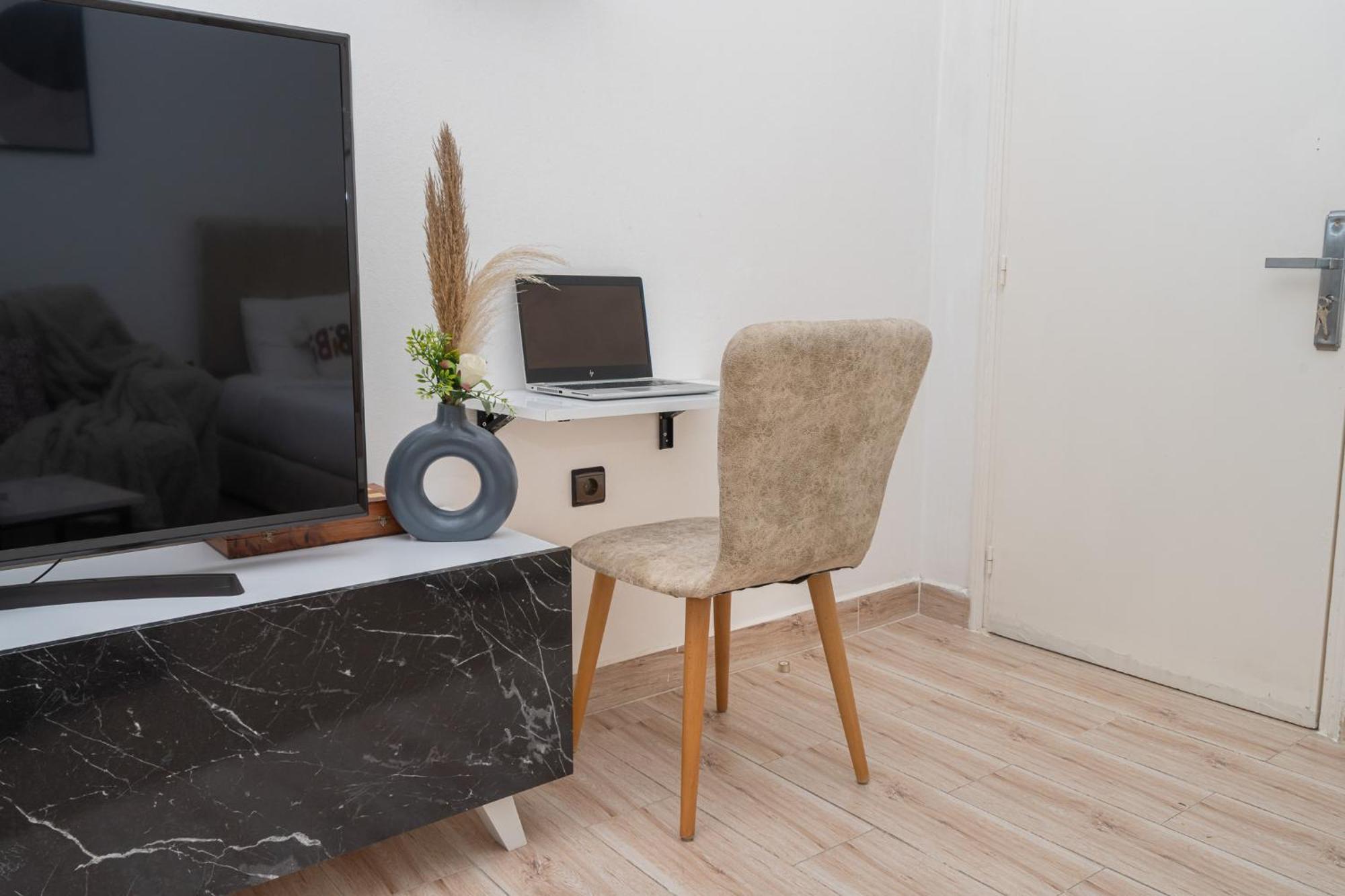 Appartement Ensolleille Au Coeur De Tanger Bagian luar foto